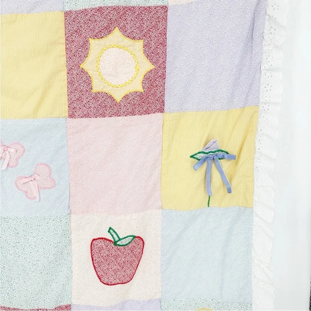 Vintage Handmade Baby Quilt Blanket with Eyelet Trim Approx 43